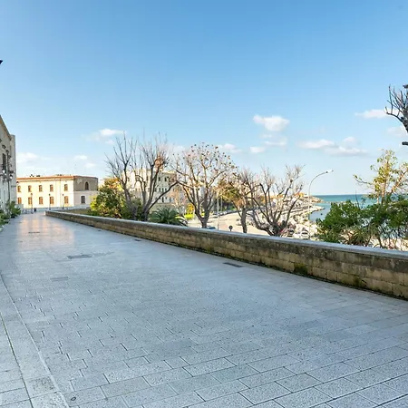 Apartment Seaside Near St Nicholas Basilica Bari
