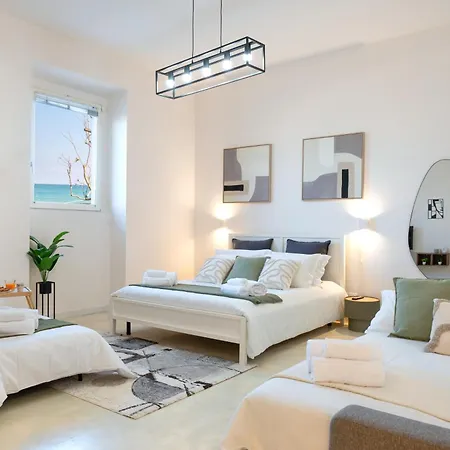 Seaside Near St Nicholas Basilica Apartamento *