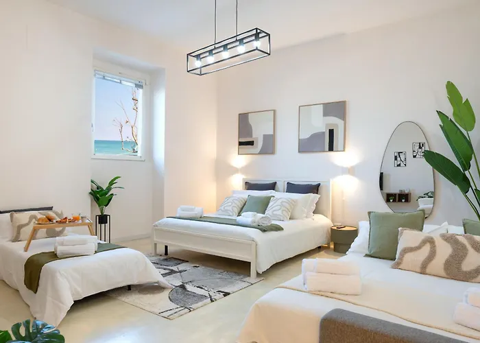 Seaside Near St Nicholas Basilica Apartament *