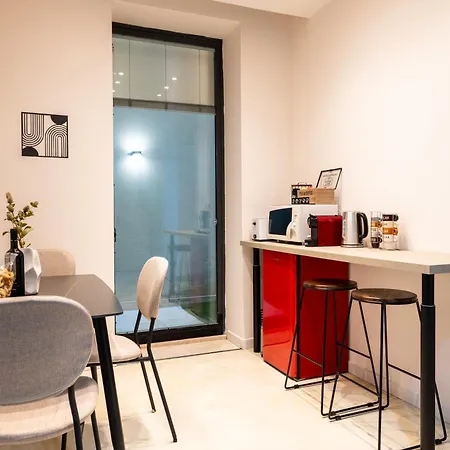 Seaside Near St Nicholas Basilica Appartamento *